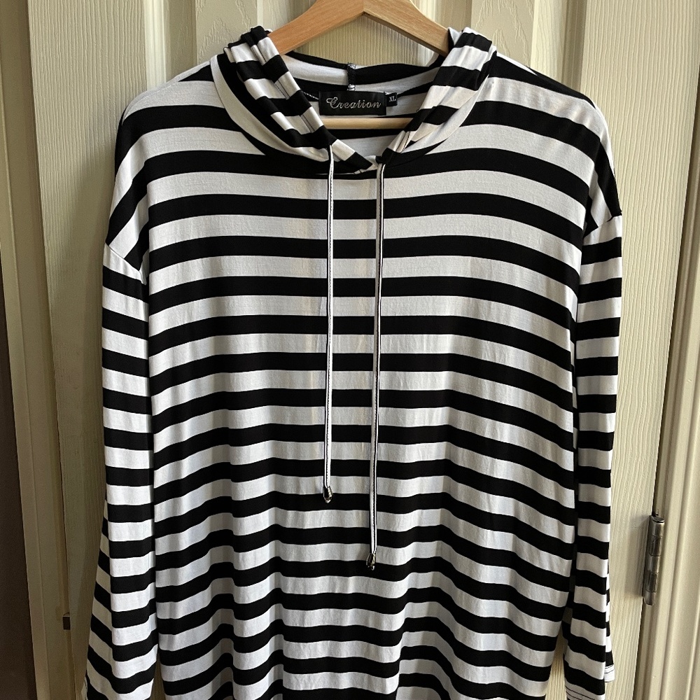 Comfy hooded pullover tunic